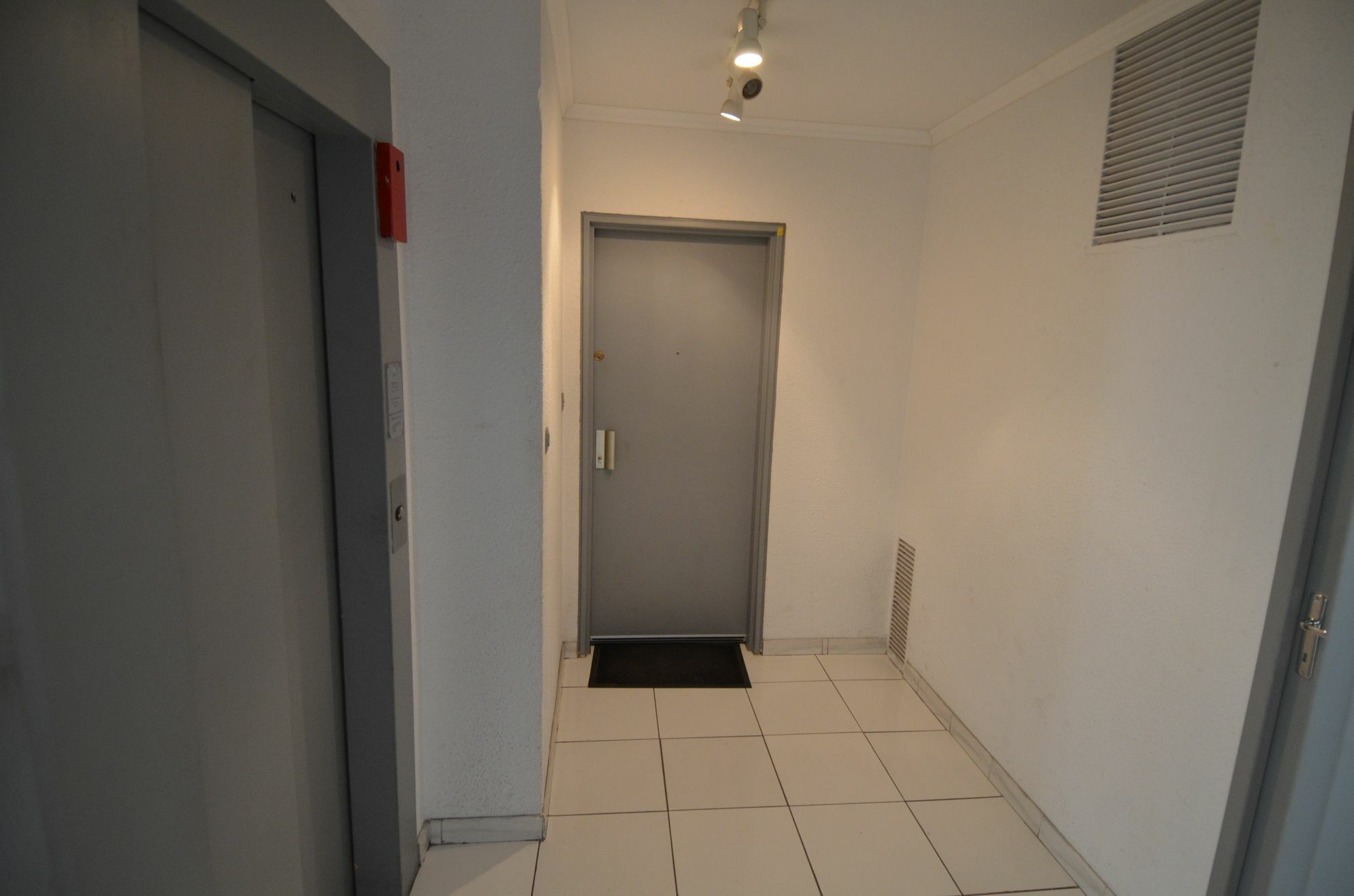 Appartement Rooftop 8 personnes grande terrasse avec parking Quartier Aéroport Nice Eksteriør bilde